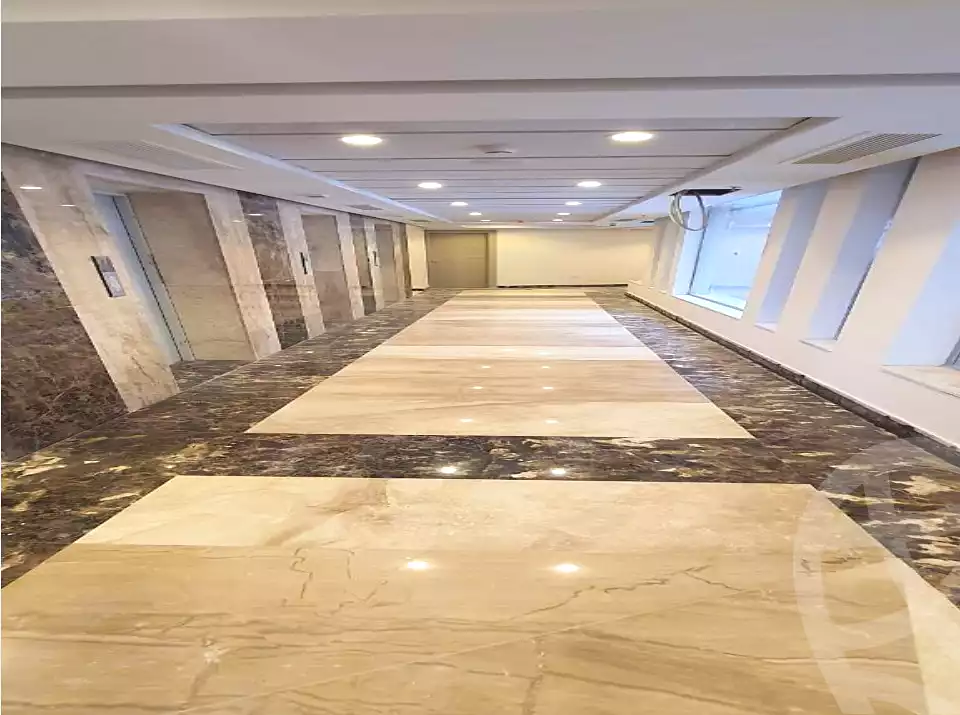 https://aqarmap.com.eg/en/listing/7040601-for-rent-cairo-new-cairo-compounds-kyrw-kbytl-sntr-ktlyst-llttwyr