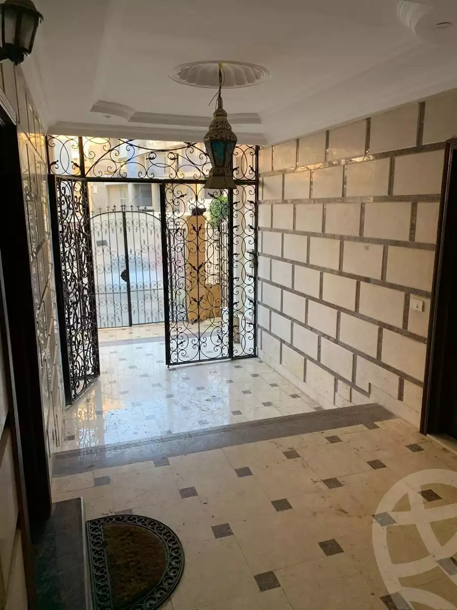 https://aqarmap.com.eg/en/listing/4722262-for-rent-cairo-new-cairo-first-settlement-neighbourhood-10-farid-shawqi-st