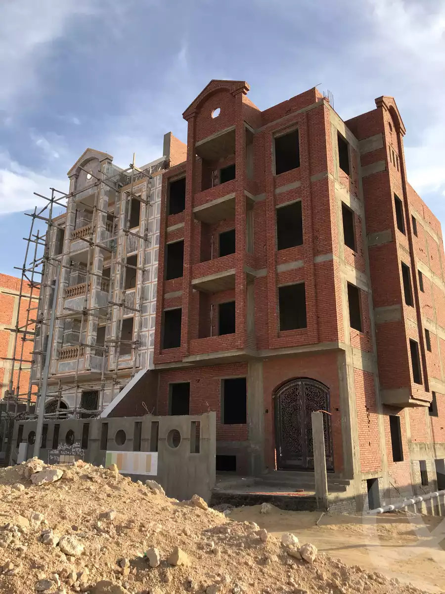 https://aqarmap.com.eg/ar/listing/3817723-for-sale-cairo-6th-of-october-ganob-el-ahyaaa-family-housing-al-kahraba-st