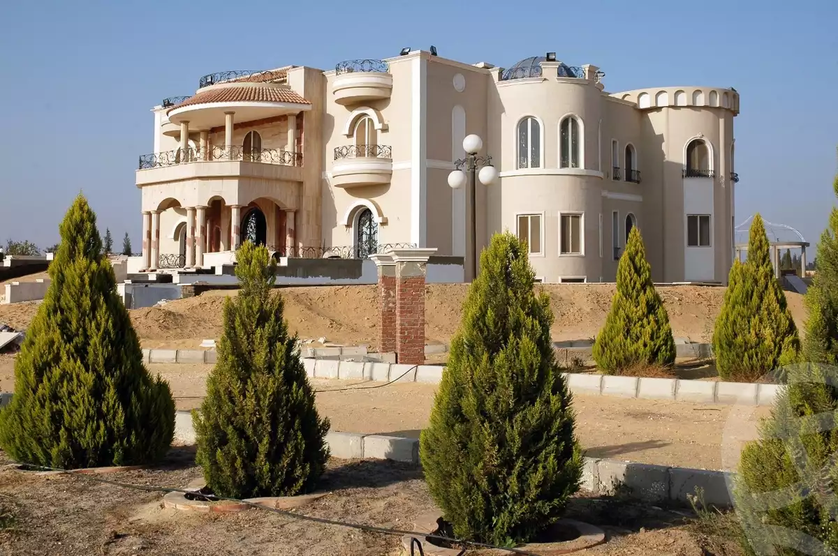 https://aqarmap.com.eg/ar/listing/3829867-for-sale-cairo-alex-cairo-desert-road-mdyn-sfnks-ljdyd