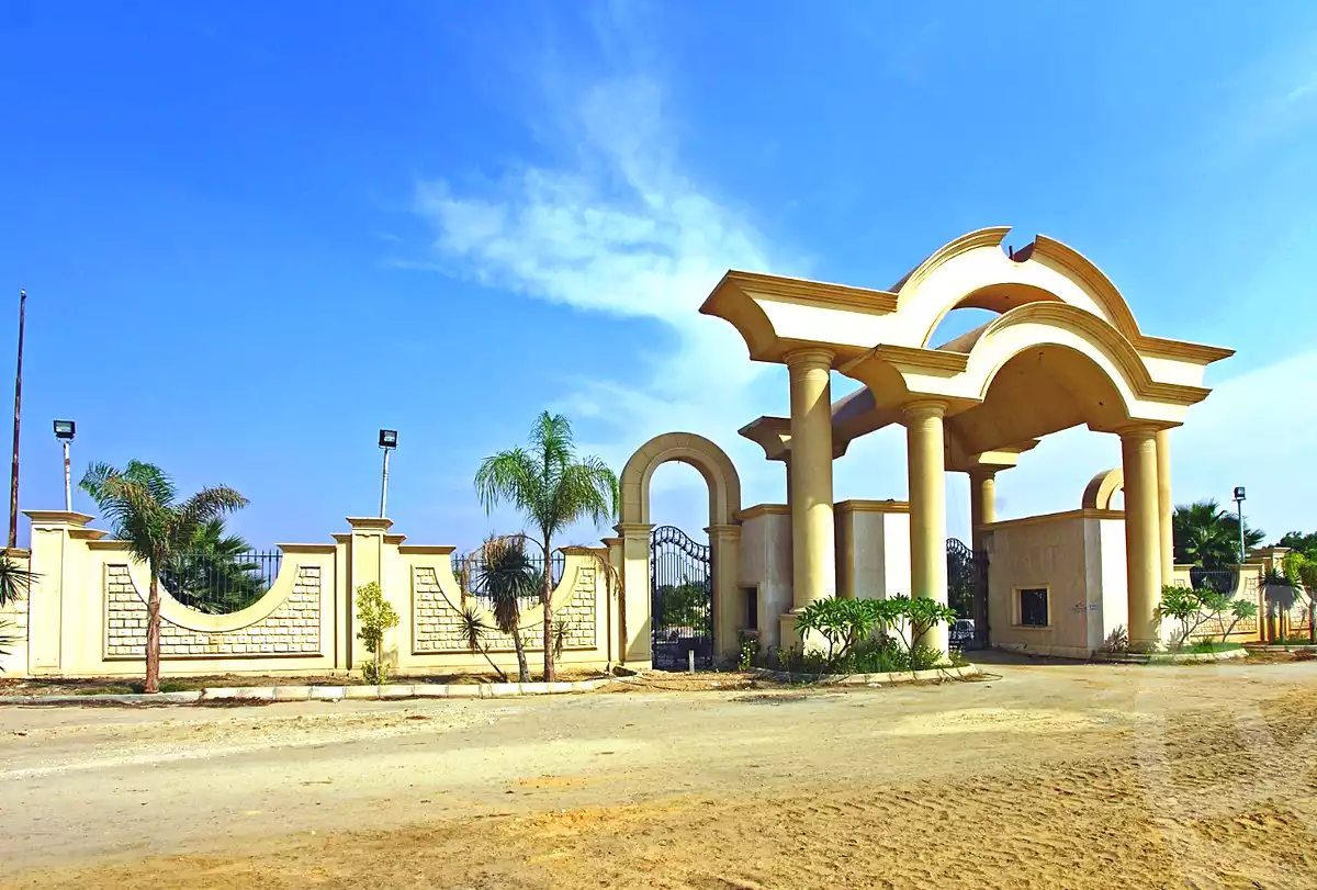 https://aqarmap.com.eg/ar/listing/3829917-for-sale-cairo-alex-cairo-desert-road-mdyn-sfnks-ljdyd