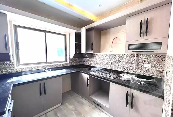 https://aqarmap.com.eg/ar/listing/3838921-for-rent-cairo-new-cairo-compounds-lakeview-residence