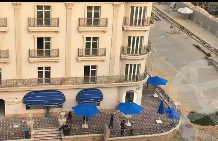 https://aqarmap.com.eg/ar/listing/3857867-for-sale-cairo-new-cairo-compounds-hyde-park