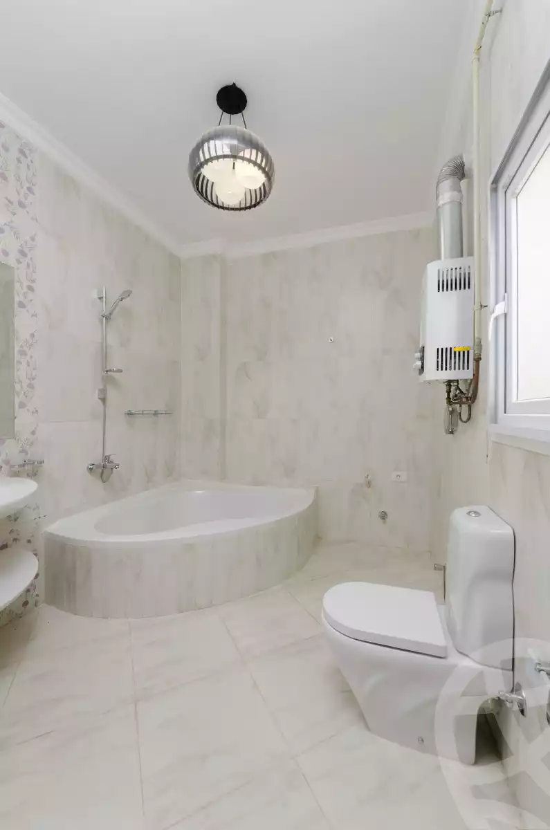 https://aqarmap.com.eg/ar/listing/3861478-for-rent-cairo-new-cairo-compounds-el-rawda