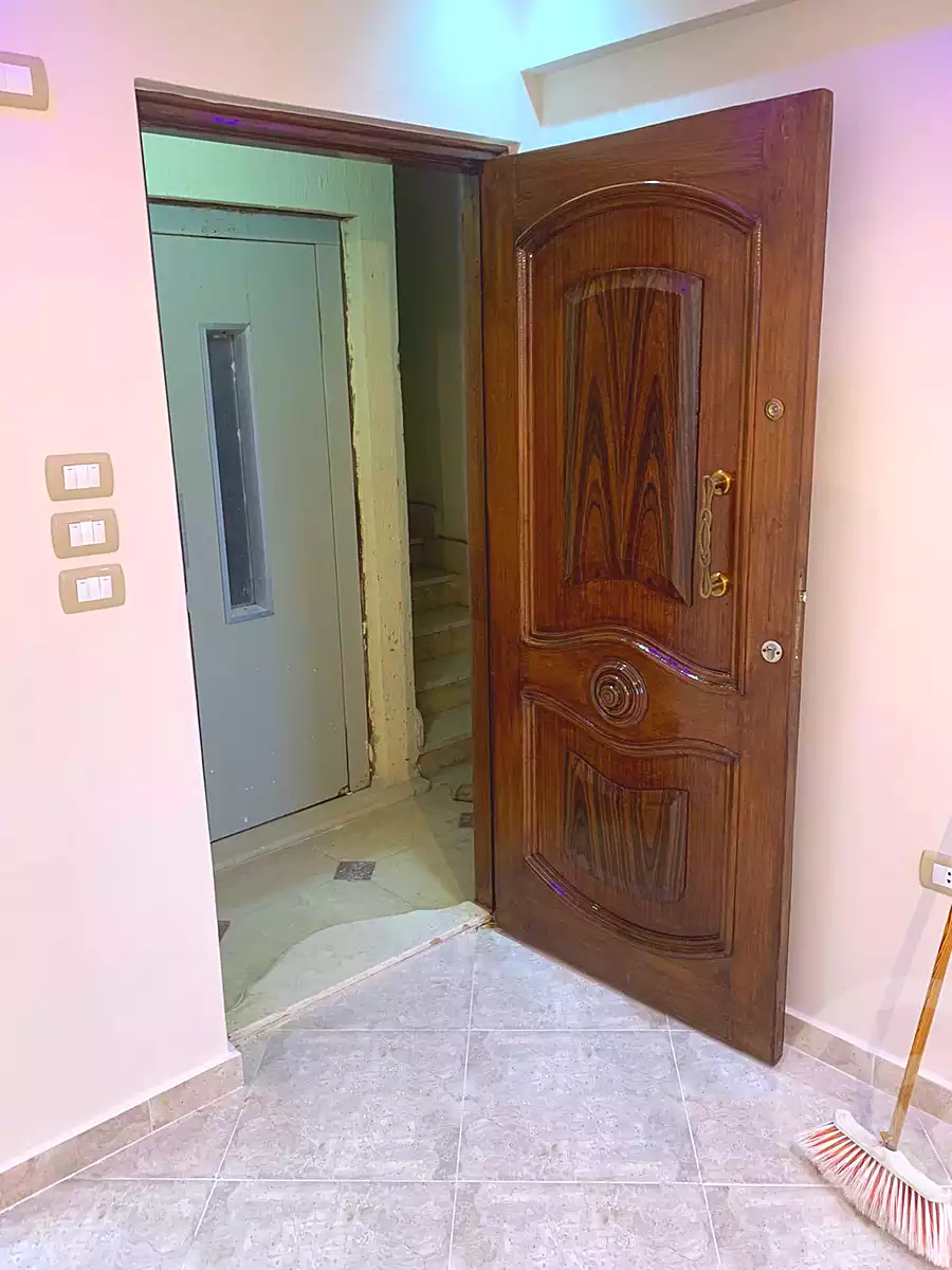 https://aqarmap.com.eg/ar/listing/3863528-for-rent-alexandria-smouha-el-mahmoudya-road