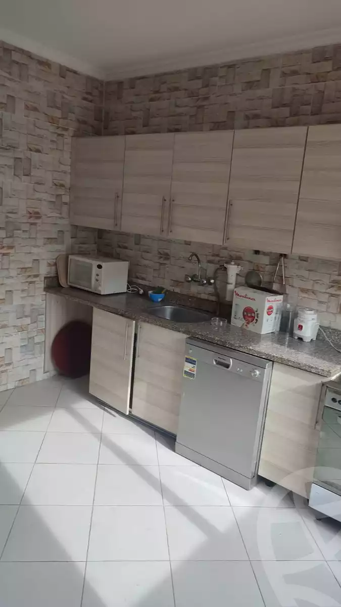 https://aqarmap.com.eg/ar/listing/3866054-for-sale-cairo-el-sheikh-zayed-city-compounds-greens