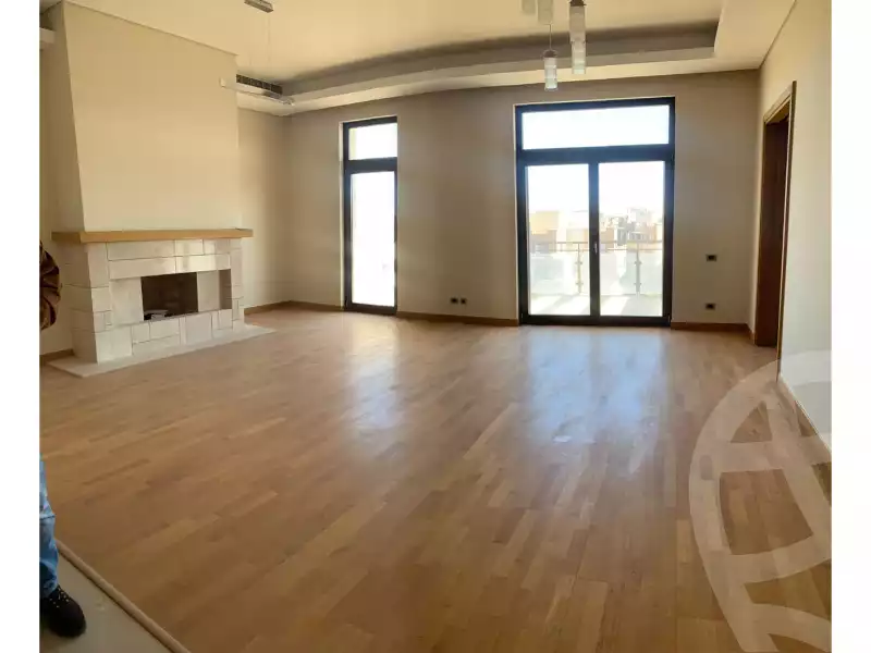 https://aqarmap.com.eg/en/listing/4232296-for-sale-cairo-el-sheikh-zayed-city-compounds-kmbwnd-wyst-twn-swdyk