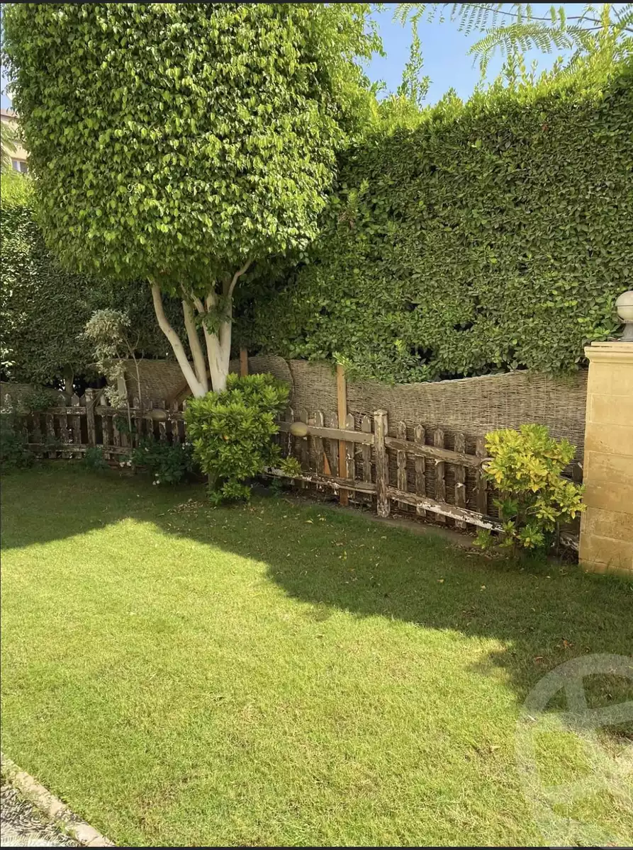 https://aqarmap.com.eg/ar/listing/3868847-for-sale-cairo-new-cairo-lrhb-city-phase-1-ahmed-rami-st
