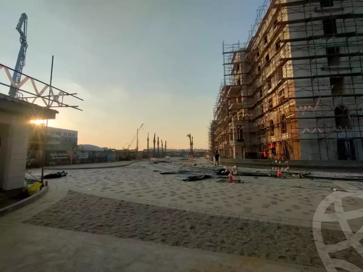 https://aqarmap.com.eg/ar/listing/3871863-for-sale-cairo-el-sheikh-zayed-city-compounds-kmbwnd-fyldj-wyst-dr-llttwyr