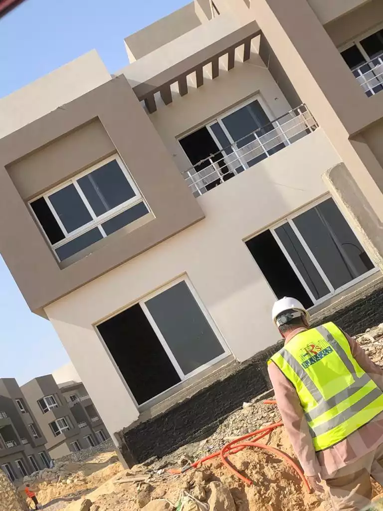 https://aqarmap.com.eg/en/listing/3872538-for-sale-cairo-el-sheikh-zayed-city-compounds-in-sheikh-zayed-etapa