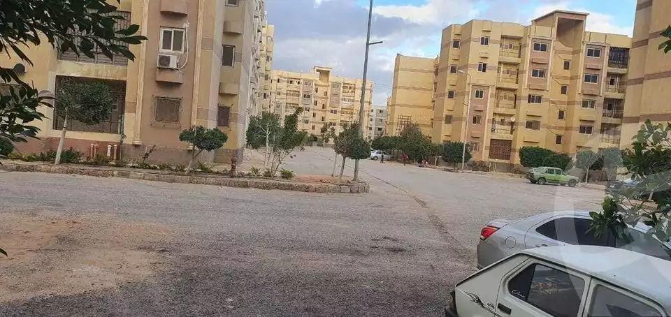 https://aqarmap.com.eg/ar/listing/3874620-for-sale-cairo-6th-of-october-compound-el-medina
