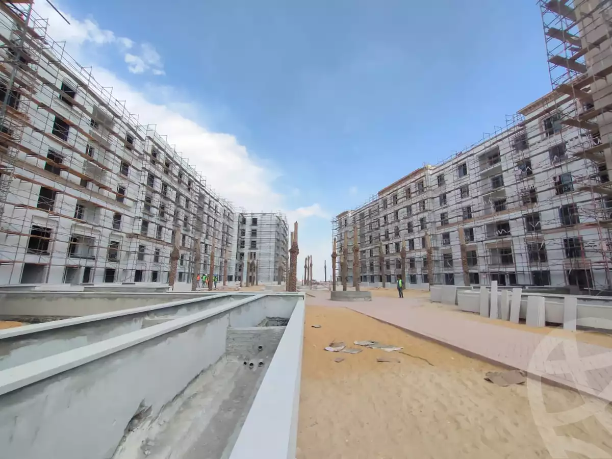 https://aqarmap.com.eg/ar/listing/3880120-for-sale-cairo-el-sheikh-zayed-city-compounds-kmbwnd-fyldj-wyst-dr-llttwyr