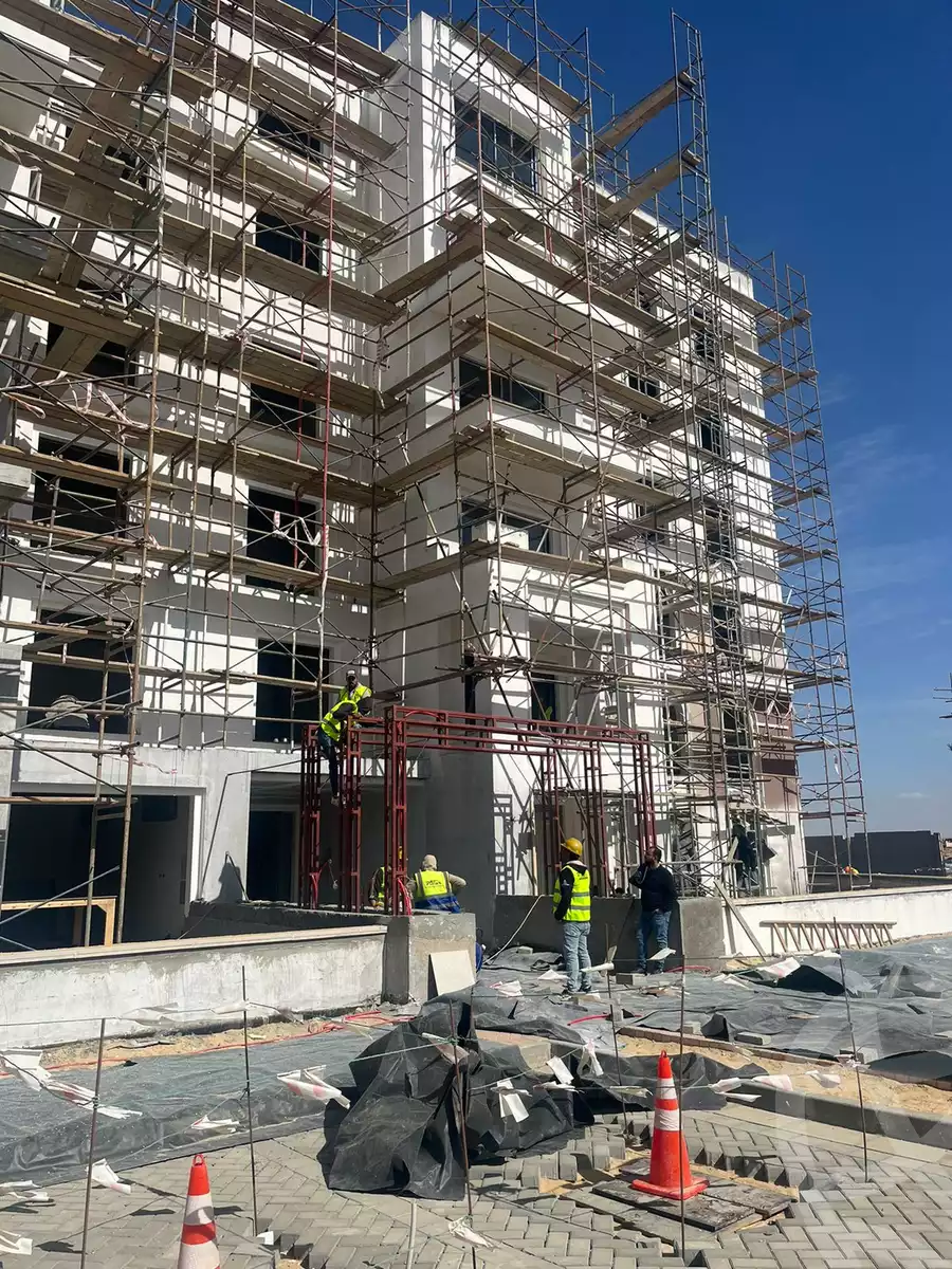 https://aqarmap.com.eg/ar/listing/3880207-for-sale-cairo-el-sheikh-zayed-city-compounds-kmbwnd-fyldj-wyst-dr-llttwyr