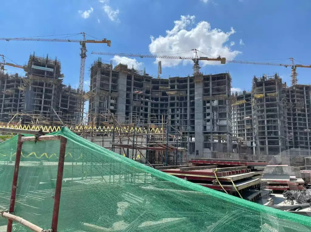 https://aqarmap.com.eg/ar/listing/3880407-for-sale-cairo-el-sheikh-zayed-city-compounds-brj-zyd-wr-llttwyr