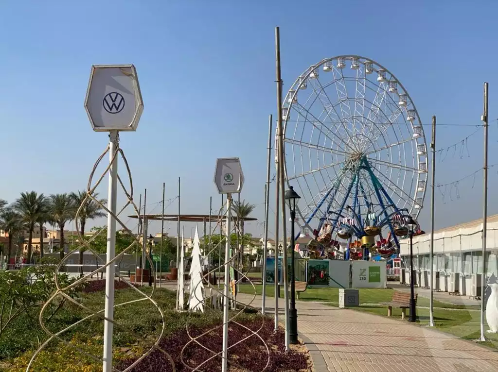https://aqarmap.com.eg/ar/listing/3880407-for-sale-cairo-el-sheikh-zayed-city-compounds-brj-zyd-wr-llttwyr