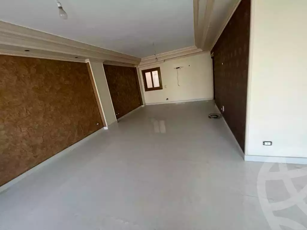 https://aqarmap.com.eg/ar/listing/3879681-for-sale-cairo-6th-of-october-el-ahyaa-neighborhood-2nd-divided-from-al-kafrawei-st