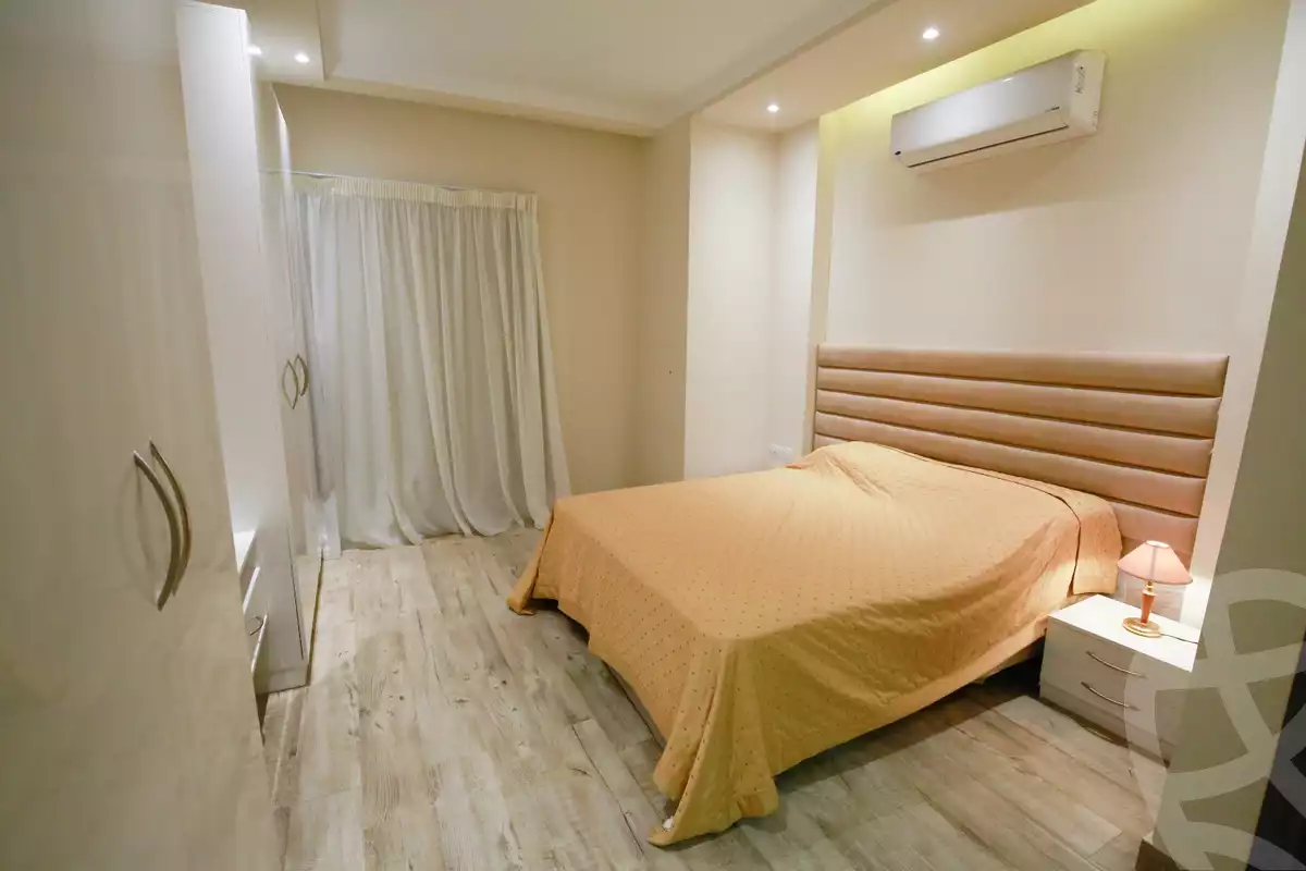 https://aqarmap.com.eg/ar/listing/3890123-for-rent-cairo-el-sheikh-zayed-city-compounds-kmbwnd-wyst-twn-swdyk