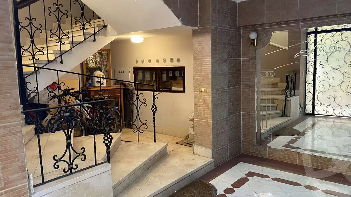 https://aqarmap.com.eg/ar/listing/3894538-for-sale-cairo-6th-of-october-el-ahyaa-neighborhood-5th-street-19