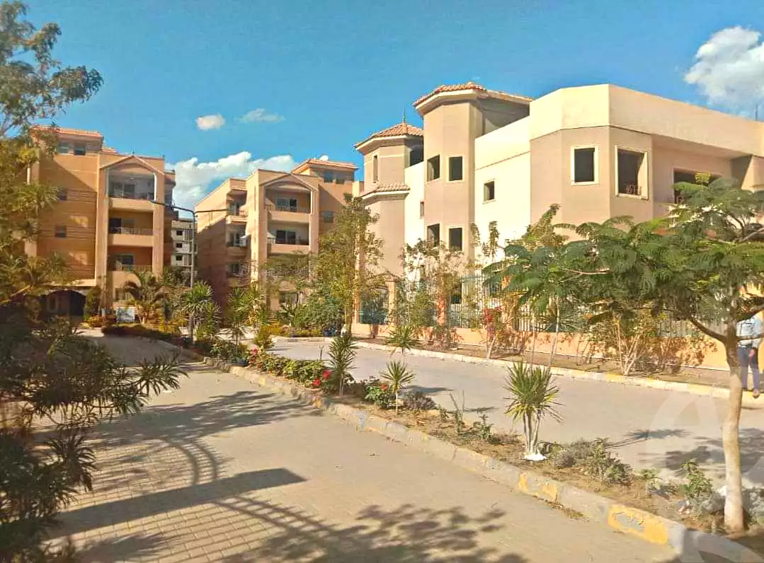 https://aqarmap.com.eg/en/listing/3907901-for-sale-cairo-6th-of-october-compound-gladios-garden