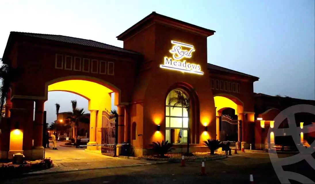 https://aqarmap.com.eg/ar/listing/3919023-for-sale-cairo-el-sheikh-zayed-city-compounds-in-sheikh-zayed-royal-meadows