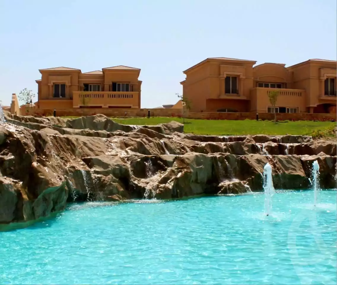 https://aqarmap.com.eg/ar/listing/3953086-for-sale-cairo-el-sheikh-zayed-city-compounds-in-sheikh-zayed-royal-meadows