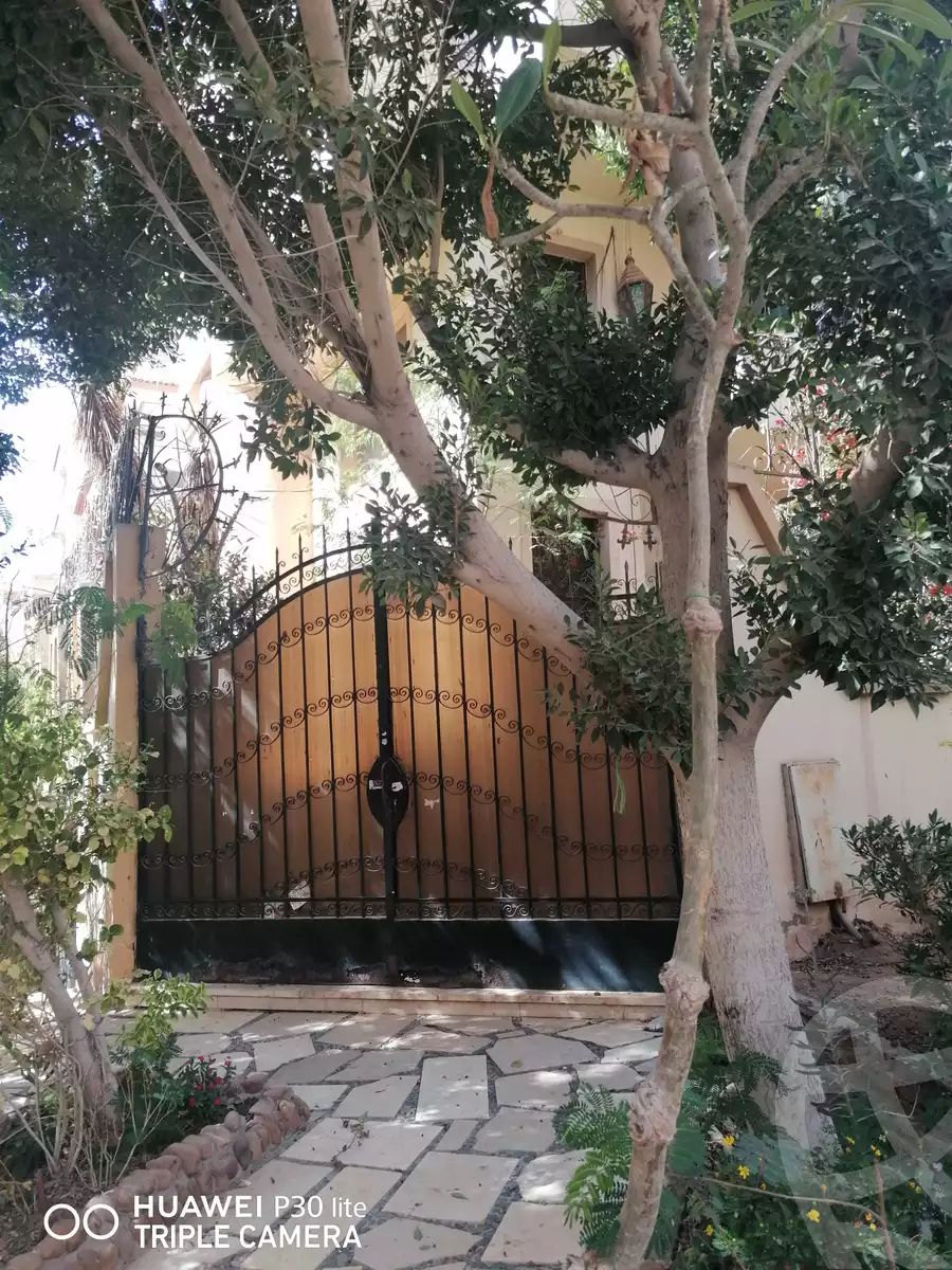 https://aqarmap.com.eg/en/listing/6446752-for-sale-cairo-6th-of-october-el-ahyaa-neighborhood-3rd-street-7