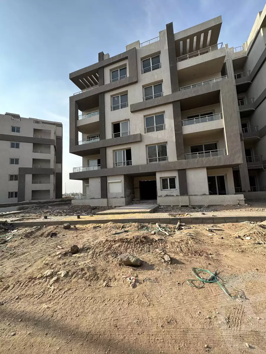 https://aqarmap.com.eg/en/listing/3967920-for-sale-cairo-6th-of-october-tryq-wsl-dhshwr