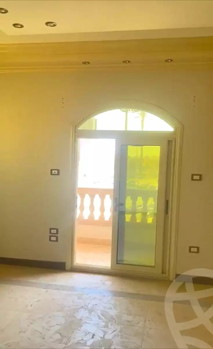 https://aqarmap.com.eg/ar/listing/3989451-for-sale-cairo-el-sheikh-zayed-city-el-hay-elasher-street-100