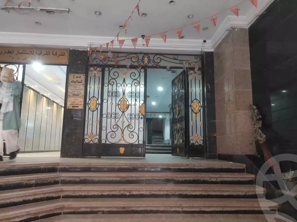 https://aqarmap.com.eg/en/listing/4042670-for-sale-sharqia-zagazig-zagazig-city-talaat-harb-st