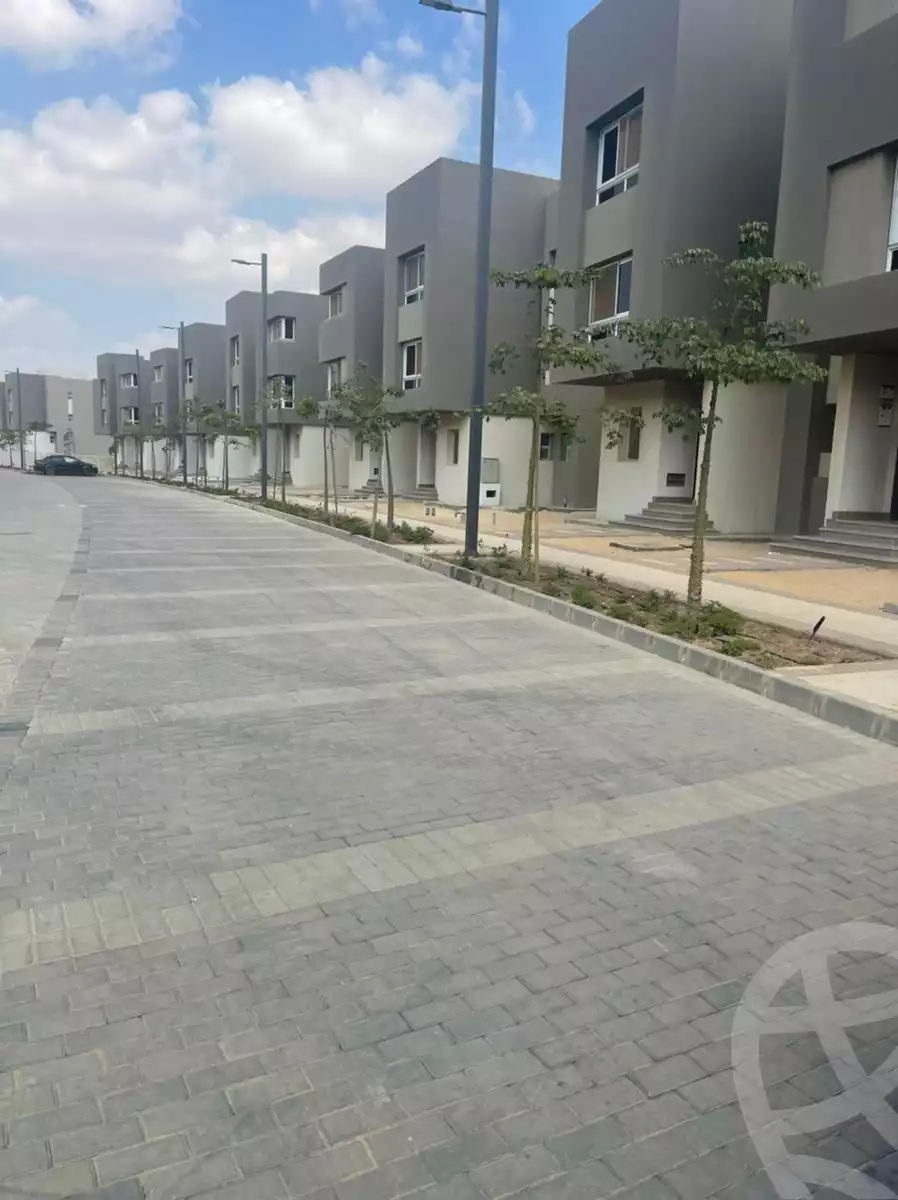 https://aqarmap.com.eg/en/listing/4029680-for-sale-cairo-el-sheikh-zayed-city-compounds-in-sheikh-zayed-etapa