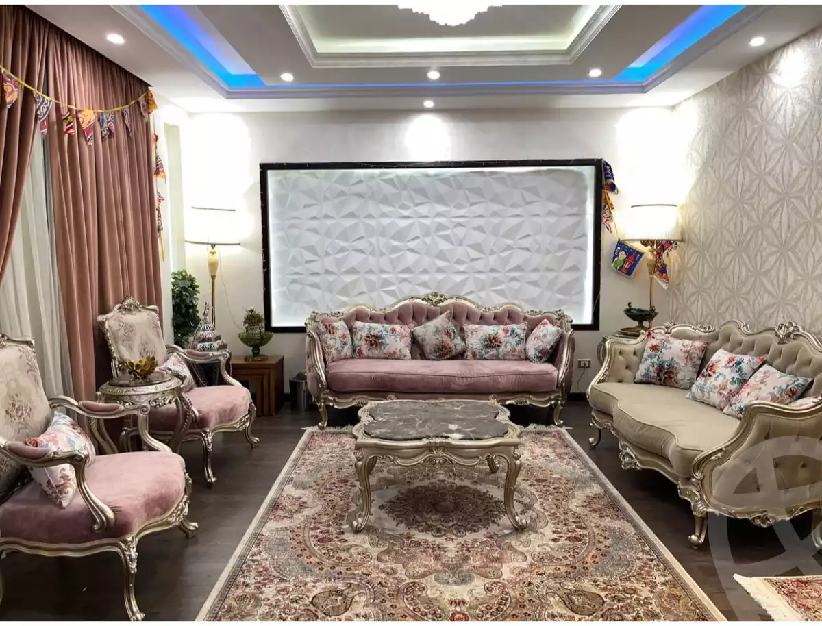 https://aqarmap.com.eg/en/listing/4035493-for-sale-cairo-el-sheikh-zayed-city-compounds-greens