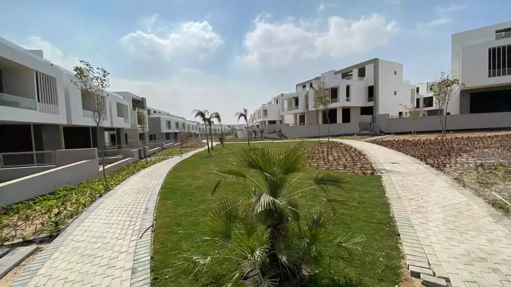 https://aqarmap.com.eg/ar/listing/4040297-for-sale-cairo-alex-cairo-desert-road-kmbwnd-fy-tryq-skndry-lshrwy-joulz-compound-inertia