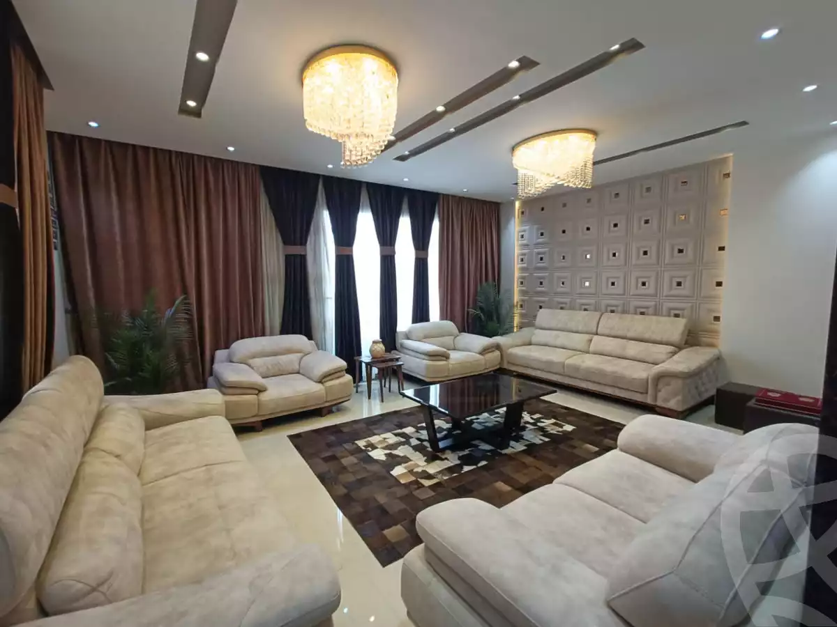 https://aqarmap.com.eg/ar/listing/4045181-for-sale-cairo-6th-of-october-compounds-cleopatra-square