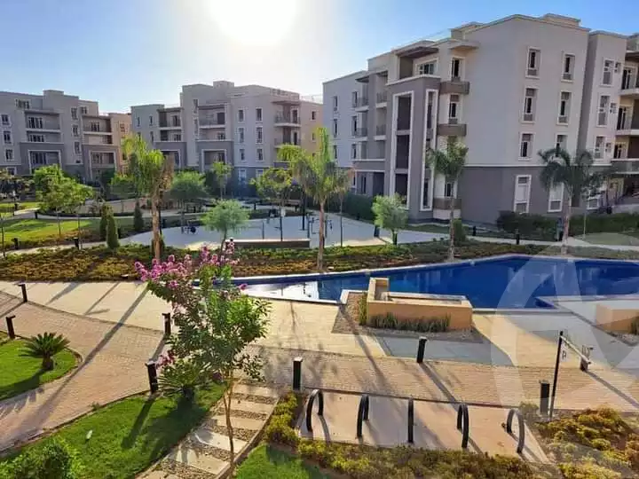 https://aqarmap.com.eg/ar/listing/4045285-for-sale-cairo-6th-of-october-compound-october-plaza