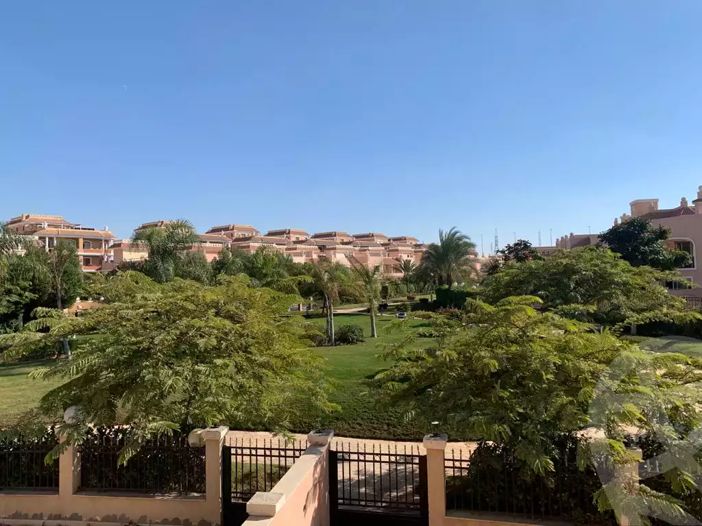 https://aqarmap.com.eg/en/listing/4051331-for-sale-cairo-6th-of-october-compounds-cleopatra-square