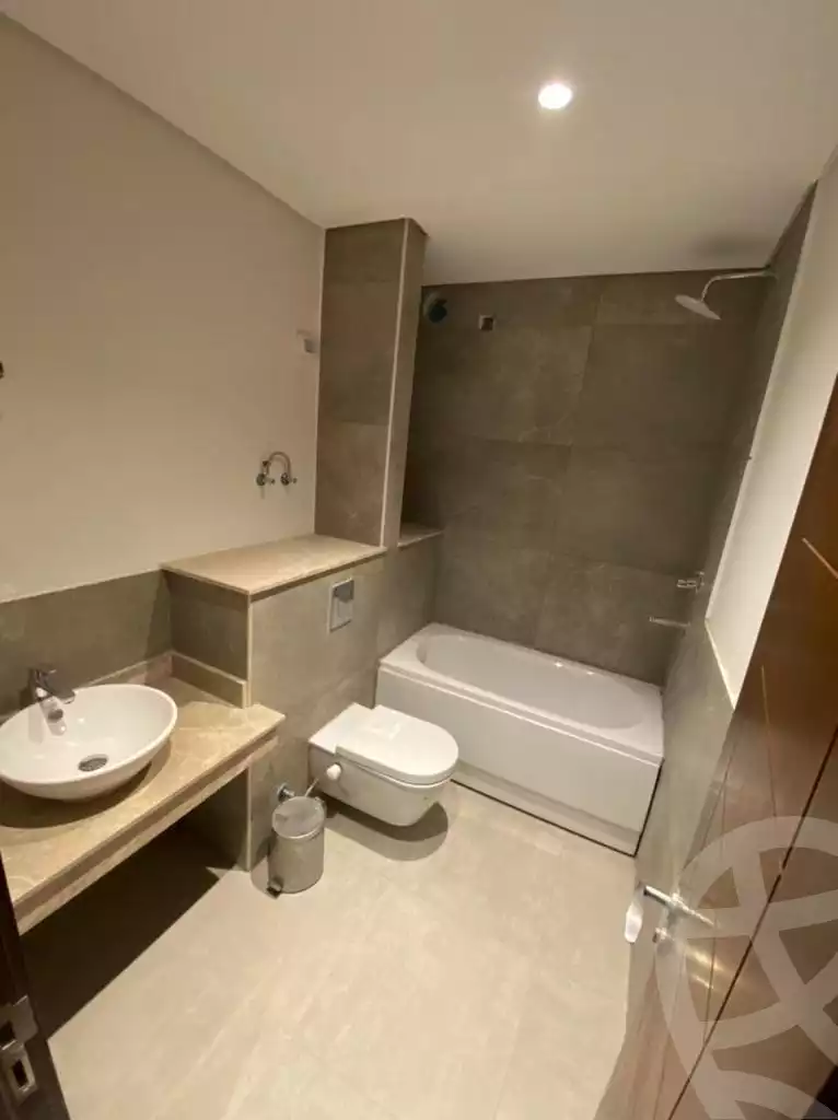 https://aqarmap.com.eg/ar/listing/4051694-for-sale-cairo-el-sheikh-zayed-city-compounds-brj-zyd-wr-llttwyr