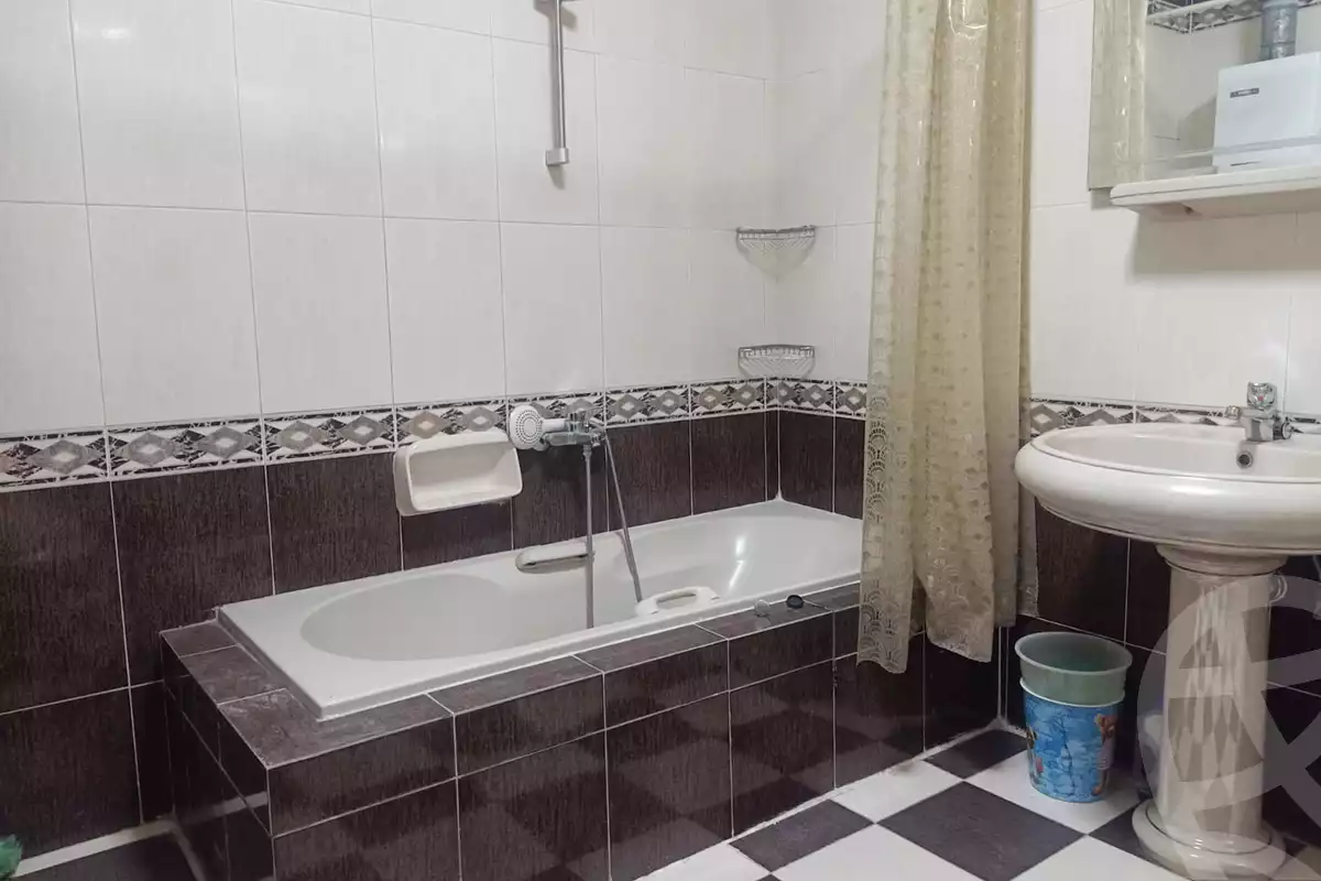 https://aqarmap.com.eg/ar/listing/4053772-for-rent-mostafa-kamel-st