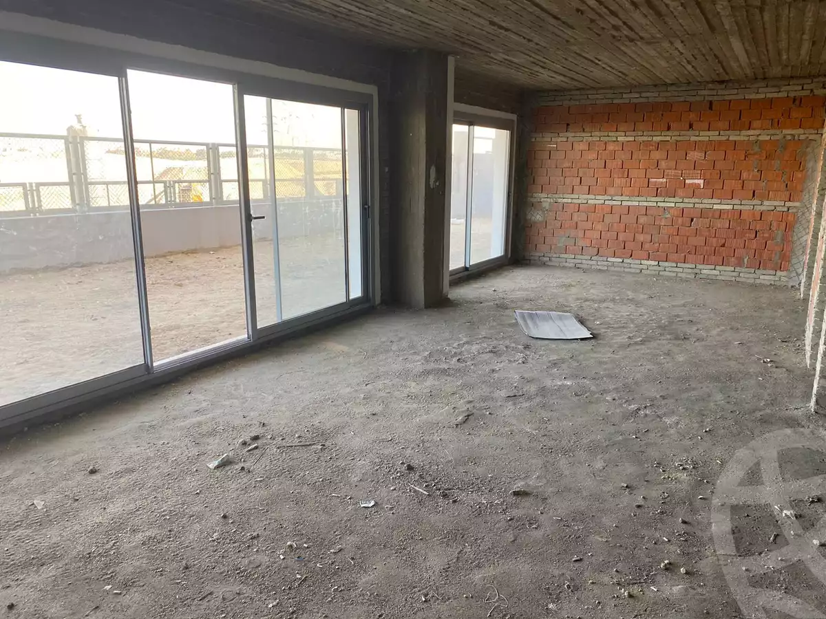 https://aqarmap.com.eg/en/listing/4054127-for-sale-cairo-alex-cairo-desert-road-kmbwnd-fy-tryq-skndry-lshrwy-joulz-compound-inertia