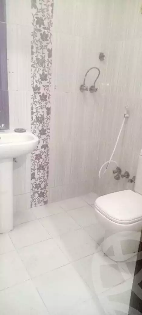 https://aqarmap.com.eg/en/listing/4056803-for-rent-cairo-cairo-hdyq-lhrm-lmntqh-l