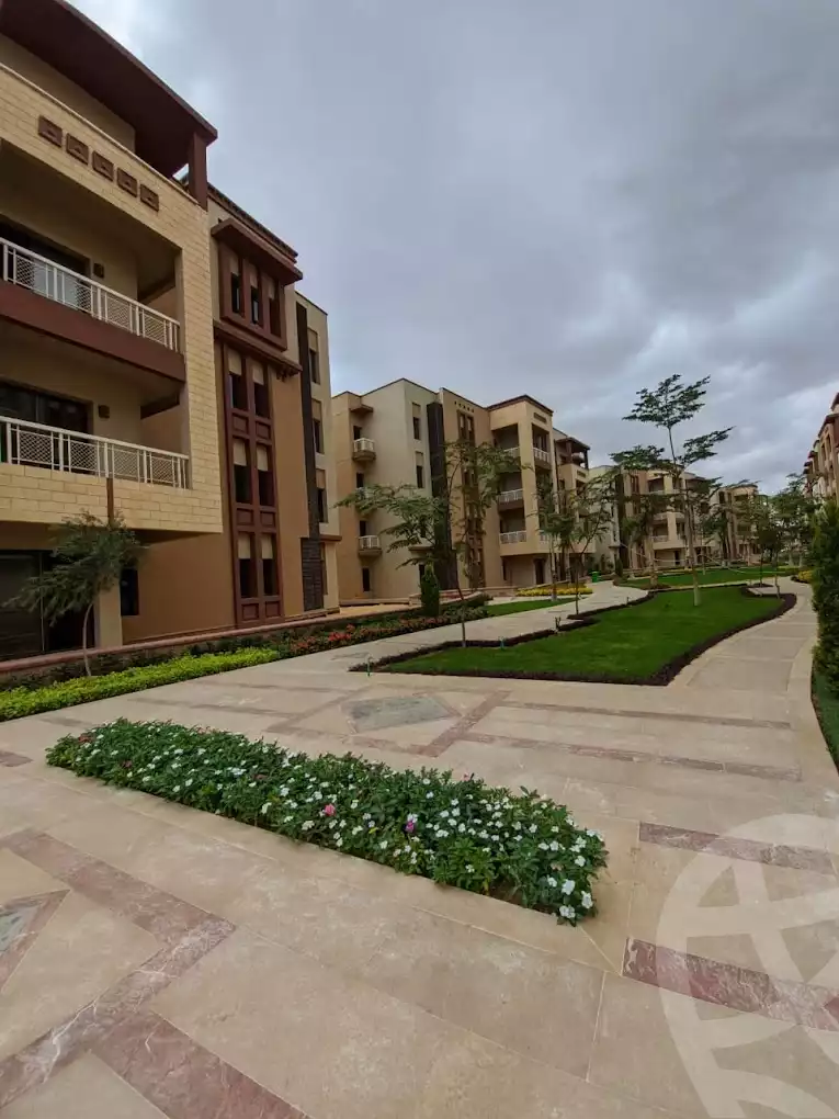 https://aqarmap.com.eg/ar/listing/4067545-for-sale-cairo-6th-of-october-compound-green-5