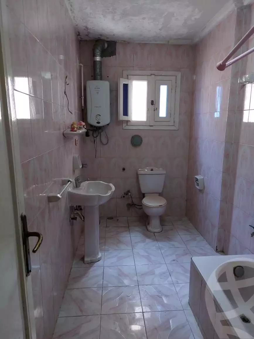 https://aqarmap.com.eg/ar/listing/4069478-for-sale-alexandria-bakoos-el-souk-station-st