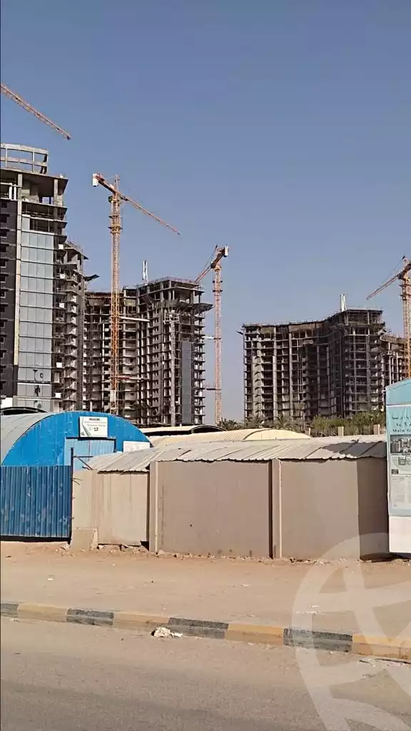 https://aqarmap.com.eg/ar/listing/4070415-for-sale-cairo-el-sheikh-zayed-city-compounds-brj-zyd-wr-llttwyr