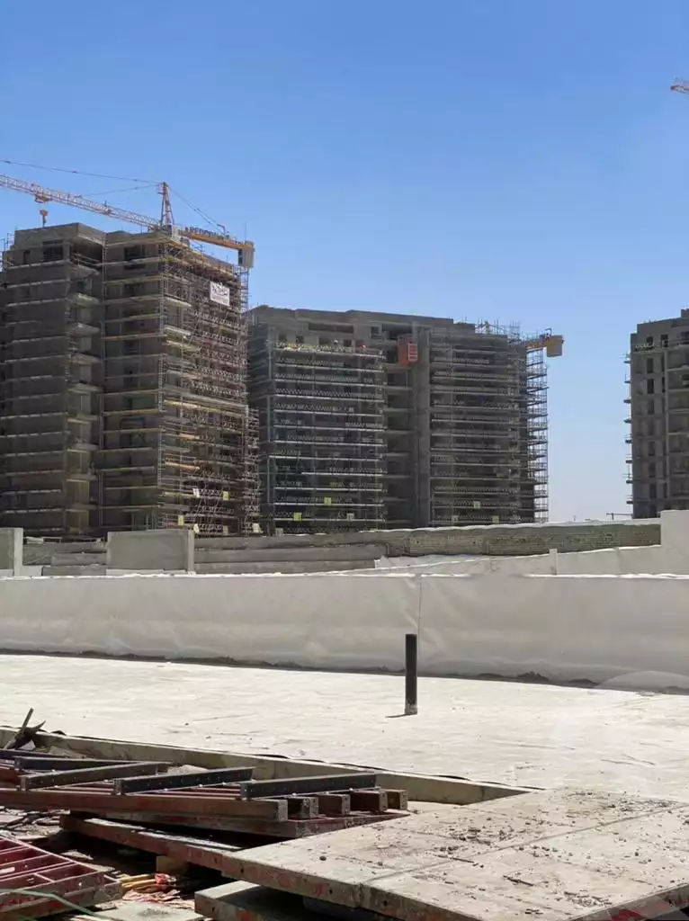 https://aqarmap.com.eg/ar/listing/4070415-for-sale-cairo-el-sheikh-zayed-city-compounds-brj-zyd-wr-llttwyr