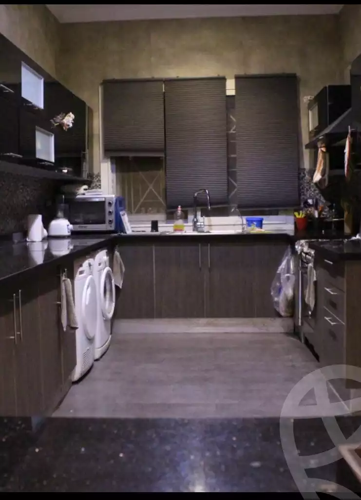 https://aqarmap.com.eg/ar/listing/4070437-for-rent-cairo-el-sheikh-zayed-city-compounds-in-sheikh-zayed-royal-meadows