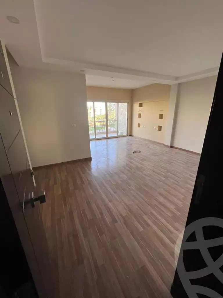 https://aqarmap.com.eg/ar/listing/4072411-for-sale-cairo-el-sheikh-zayed-city-compounds-dh-drys
