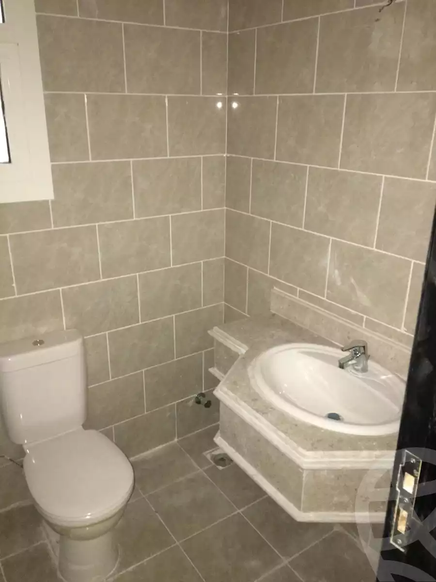 https://aqarmap.com.eg/ar/listing/4072894-for-sale-cairo-el-sheikh-zayed-city-compounds-dh-drys