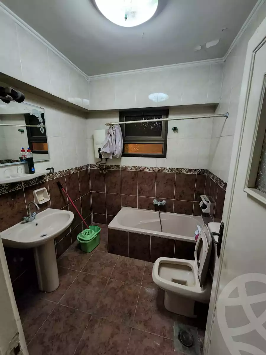 https://aqarmap.com.eg/en/listing/4076793-for-rent-cairo-heliopolis-ard-el-golf-ahmed-tayseer