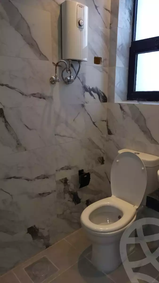 https://aqarmap.com.eg/en/listing/4079266-for-rent-cairo-el-sheikh-zayed-city-compounds-kmbwnd-wyst-twn-swdyk