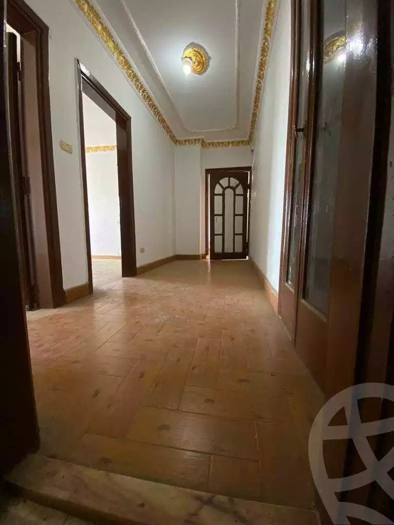 https://aqarmap.com.eg/ar/listing/4068288-for-sale-cairo-shoubra-lkhlfwy-dolenat-st