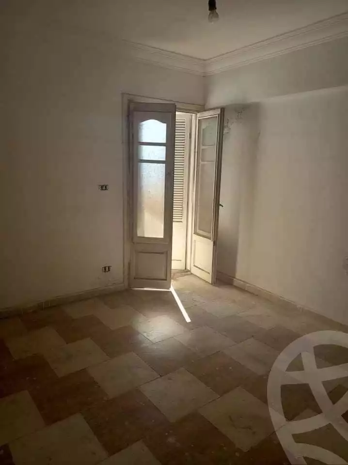 https://aqarmap.com.eg/en/listing/4081924-for-sale-alexandria-moharram-bey-kanal-al-mahmoudeya-al-bahri-st